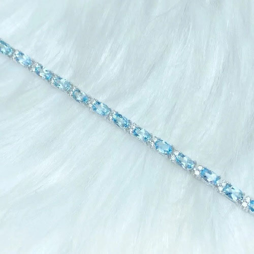 Raedself 5.00 Carat Aquamarine 4 Prong  Diamond Bracelet