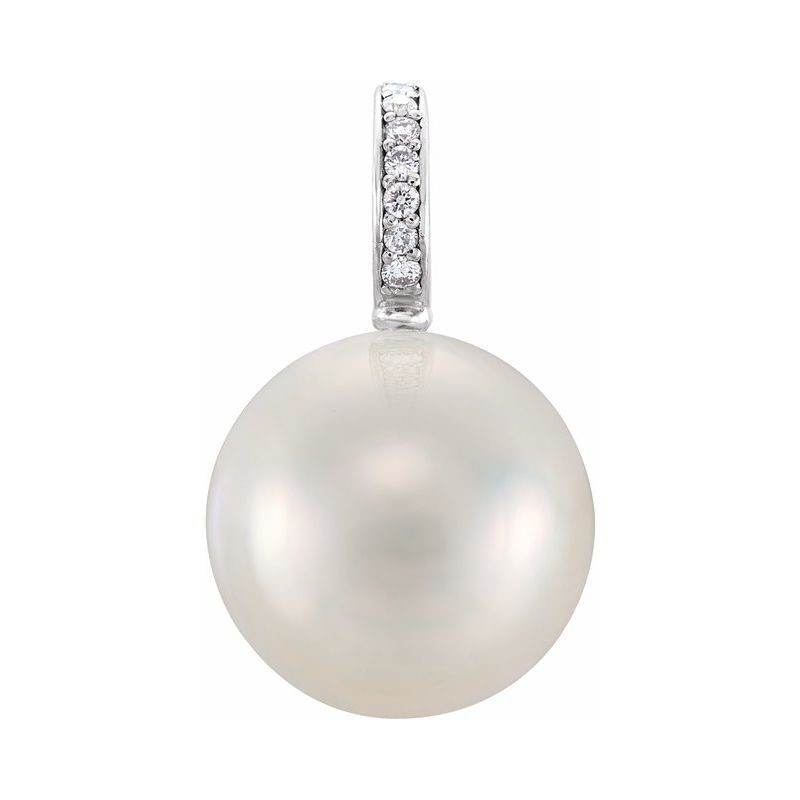 6.00 MM Round Fresh Water Pearl And Natural Diamond Set Pendant 