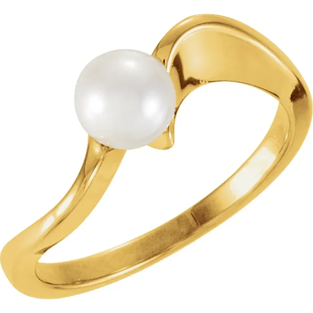 Natural Round Diamond Ring  5.5 mm Pearl
