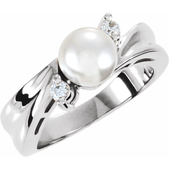 Accented Ring  7 mm Pearl